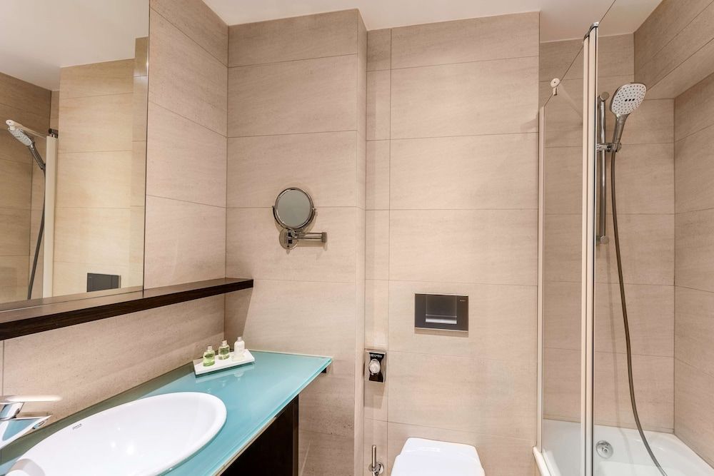 NH Brussels Stéphanie Standard Room 11