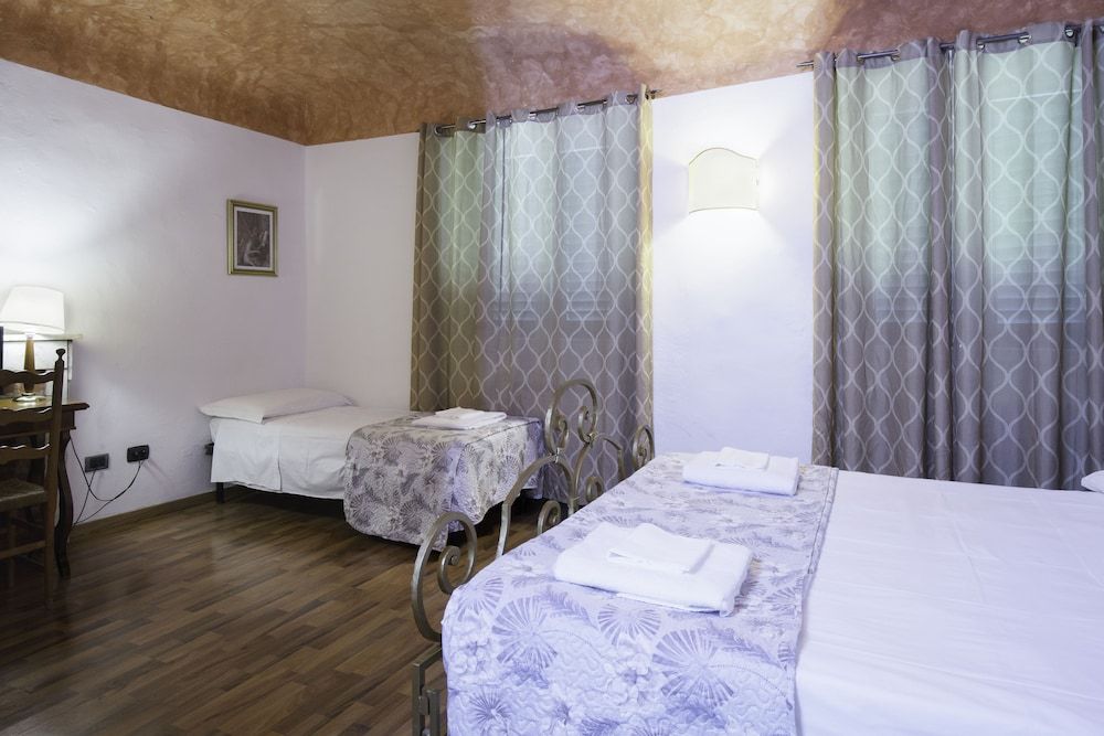 undefined Piccolo Hotel 9