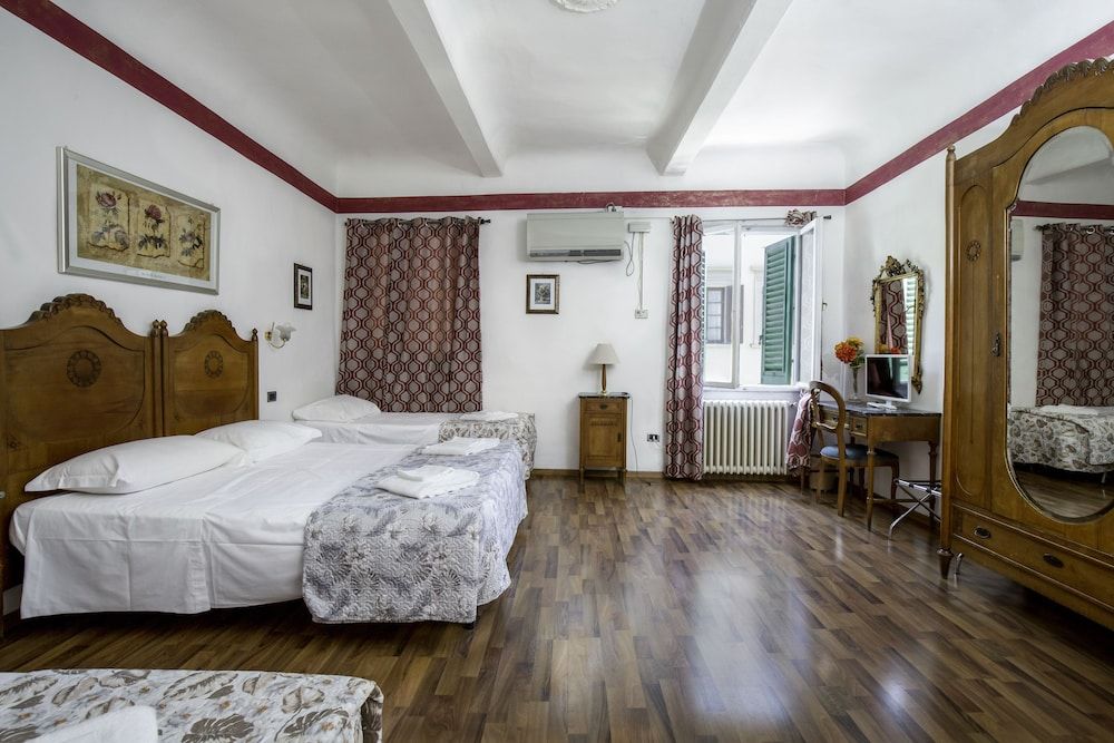 undefined Piccolo Hotel 2