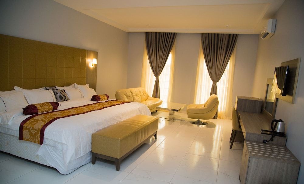 Deluxe Room, City View