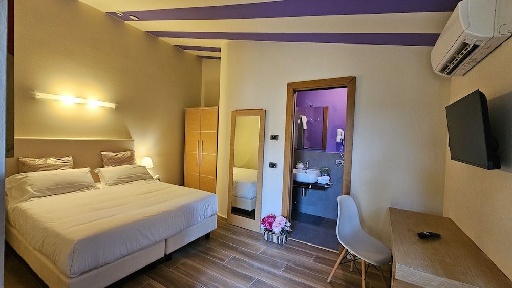 undefined Residence Select Executive 3