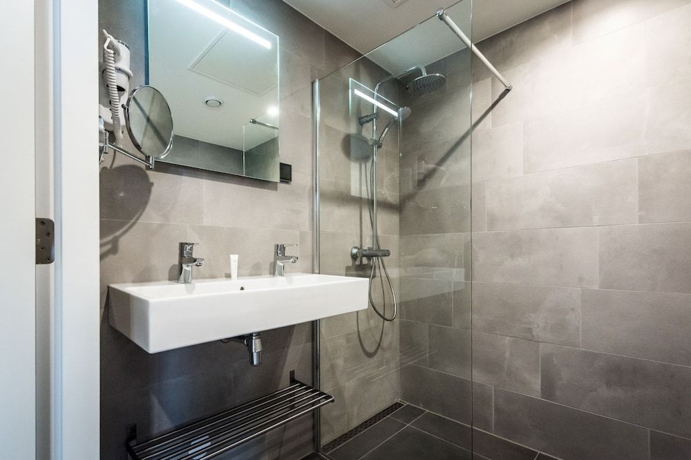 YAYS Amsterdam East by Numa 2 Bedroom Apartment 6