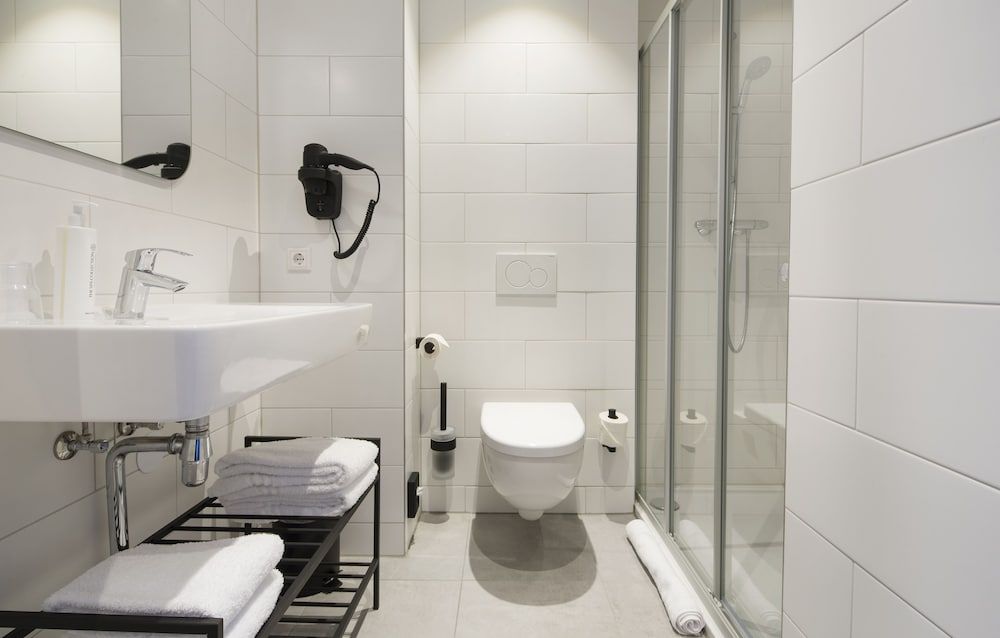 Corendon Urban Amsterdam Schiphol Airport Hotel Urban Single Room 4