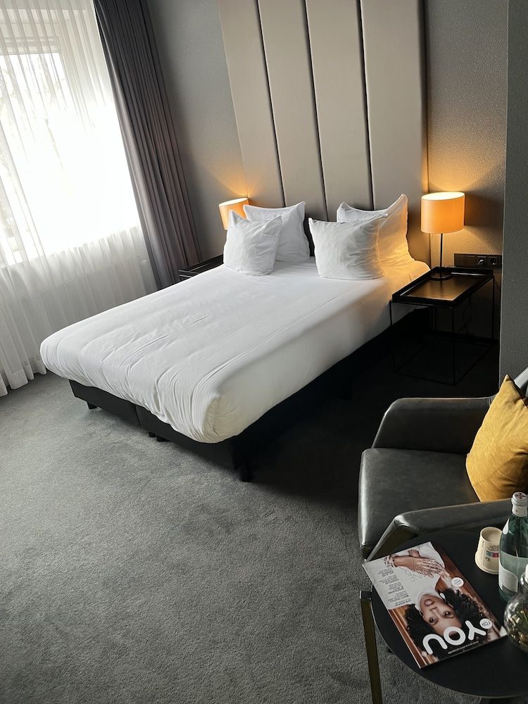 undefined Hotel Glow 2