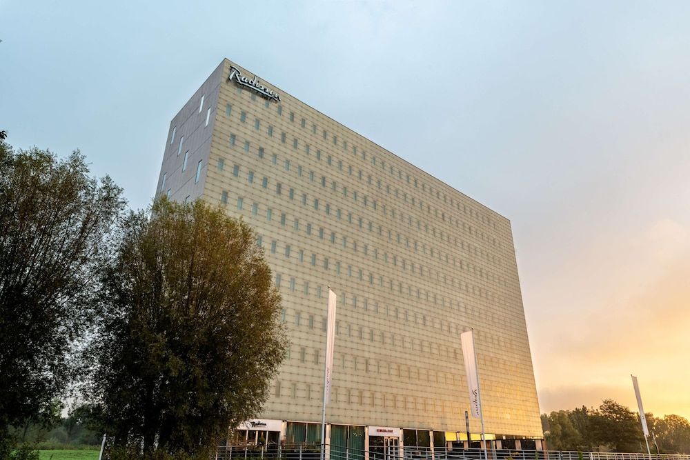 undefined Radisson Hotel & Suites Amsterdam South 9