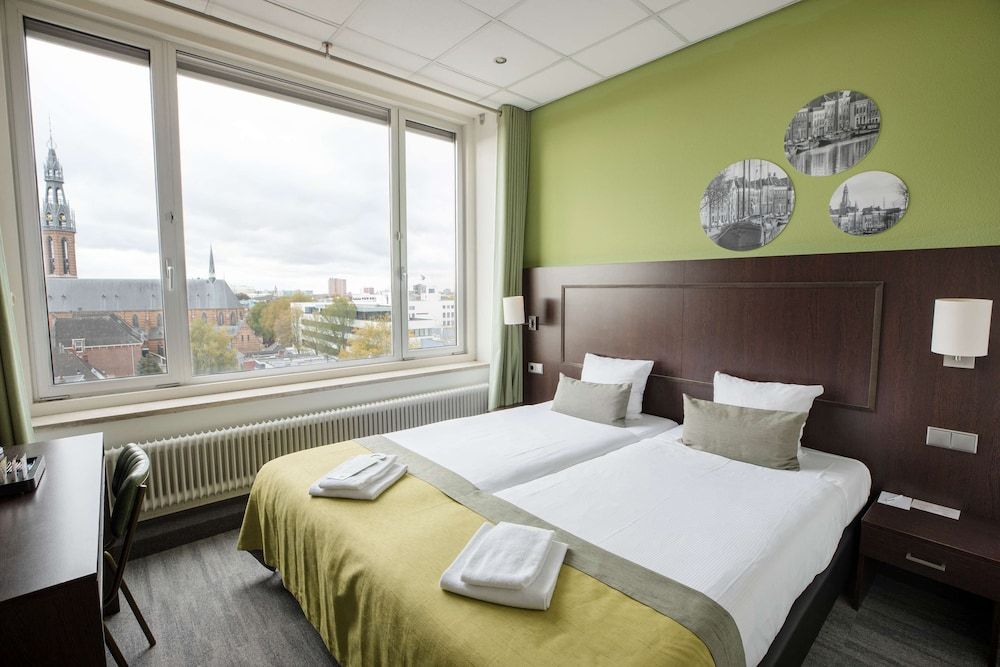 Flonk Hotel Groningen Centre, BW Signature Collection Standard Room, 2 Twin Beds, Non Smoking 2