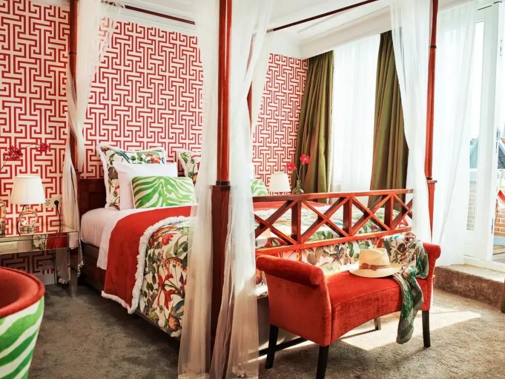 undefined Hotel Estheréa 4