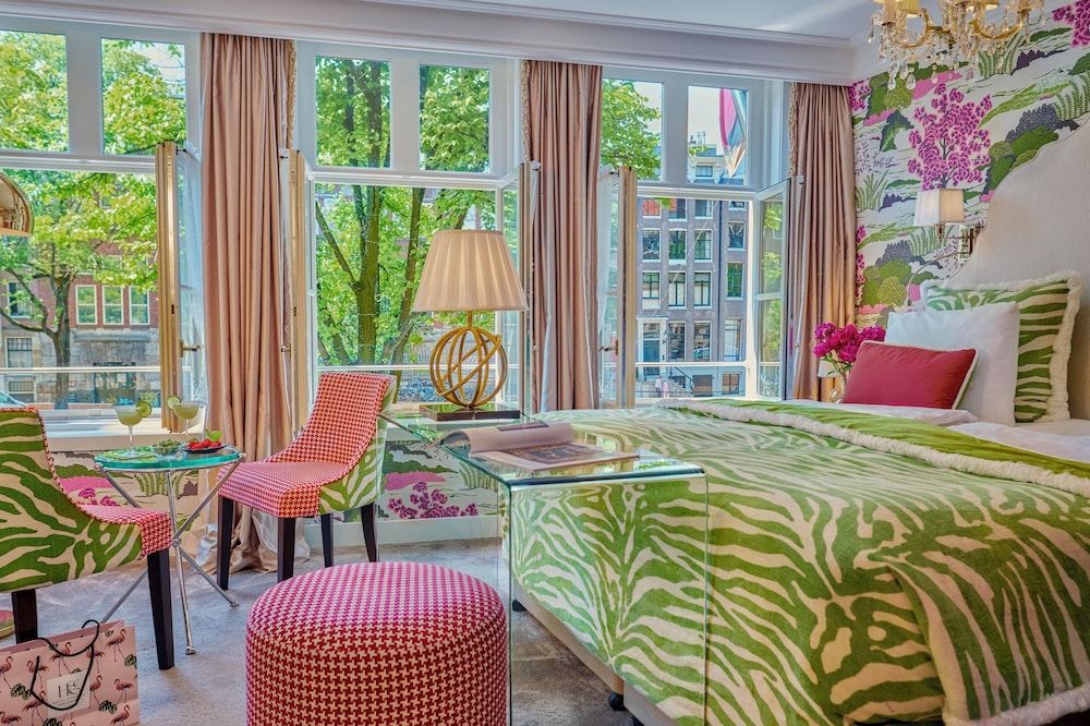 undefined Hotel Estheréa