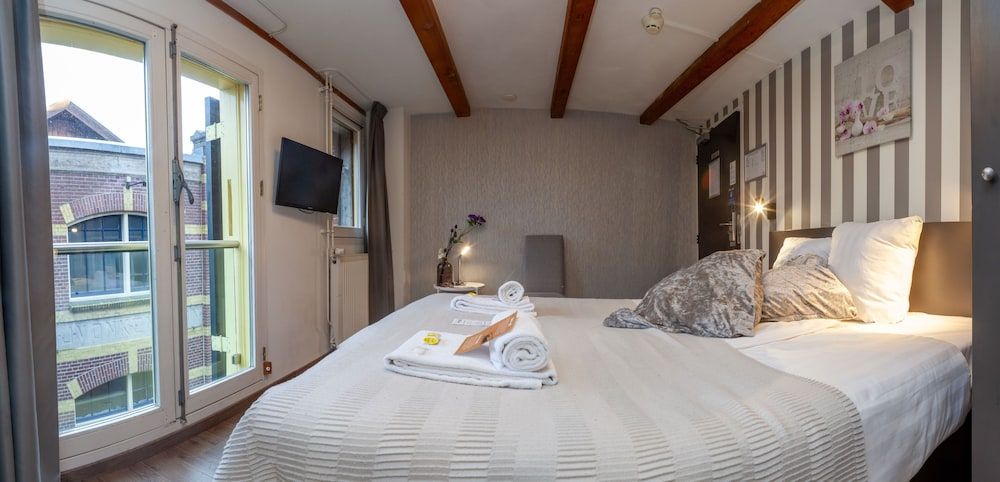 Standard Double Room (Small)
