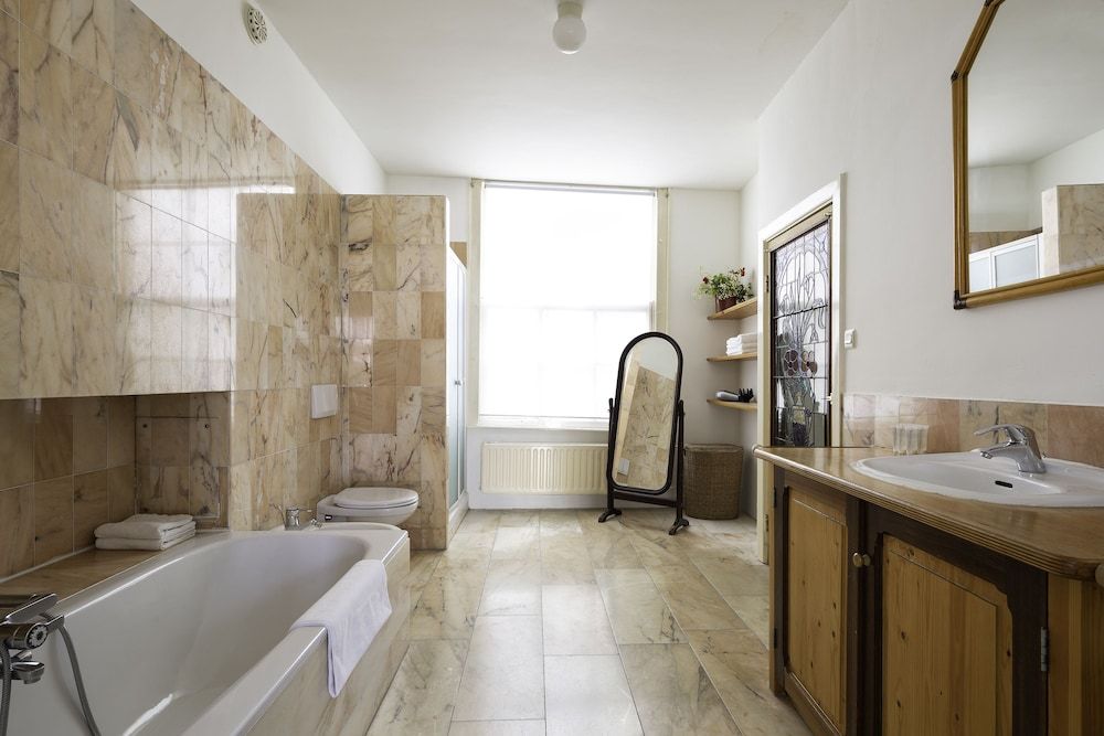 undefined Amsterdam House Hotel 9