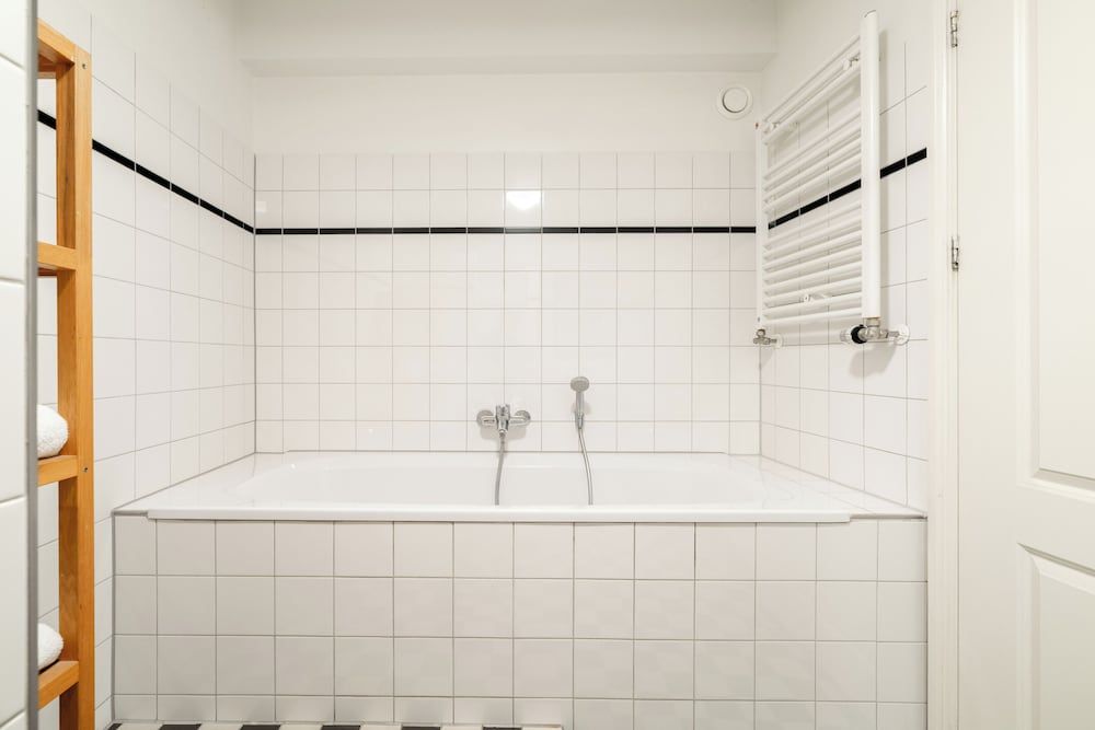 Amsterdam Centre Harbour Apartments Large 2 Bedroom Apartment with Sofa Bed 7