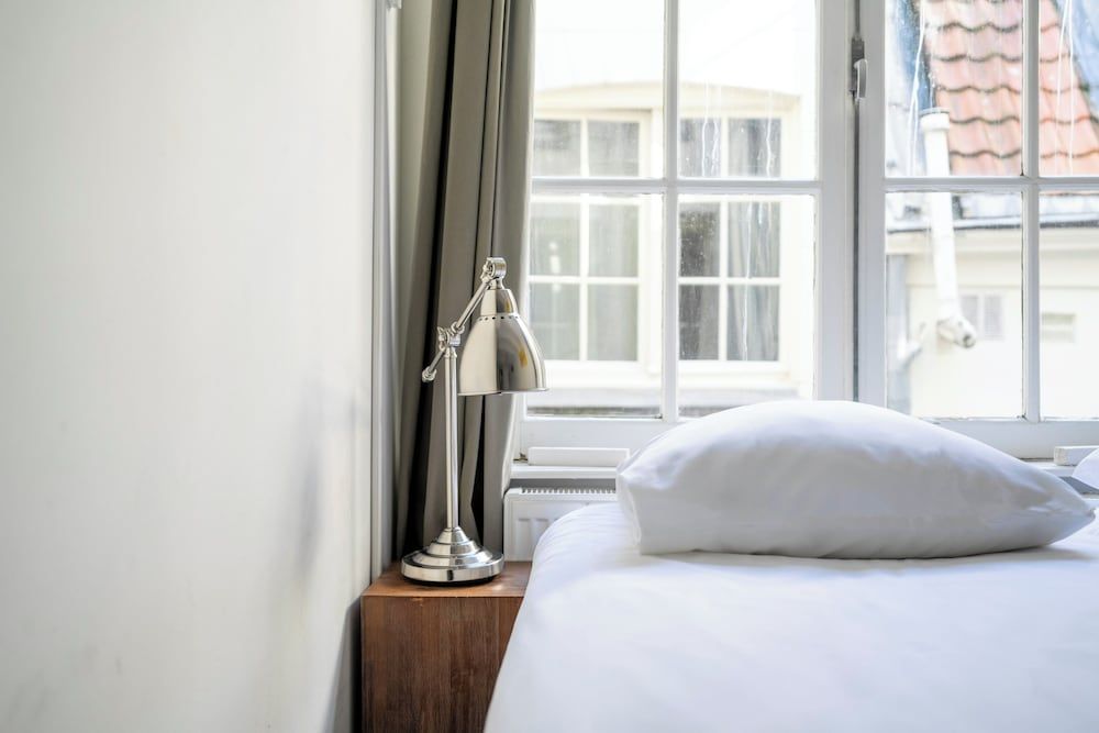 Amsterdam Centre Harbour Apartments Large 1 Bedroom Apartment with Sofa Bed 2