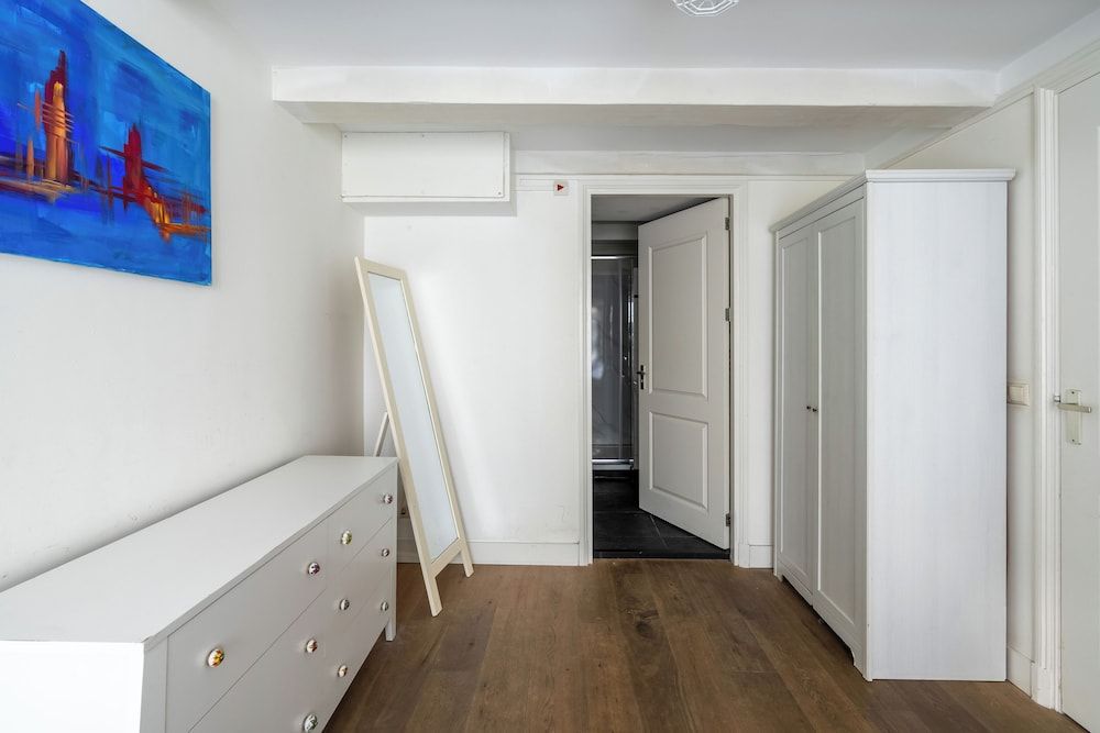 Amsterdam Centre Harbour Apartments Large 1 Bedroom Apartment with Sofa Bed 8