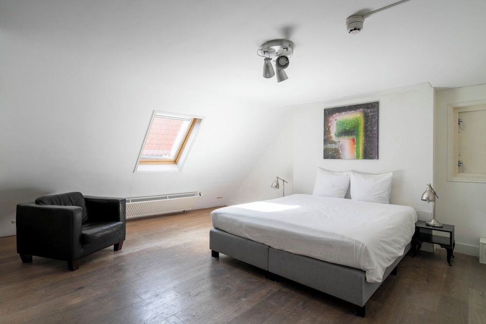 Amsterdam Centre Harbour Apartments Large 2 Bedroom Apartment with Sofa Bed 3