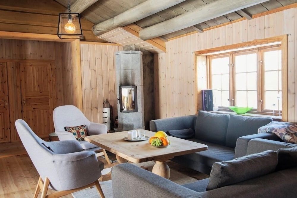 Cabin (Bedsheets not included)