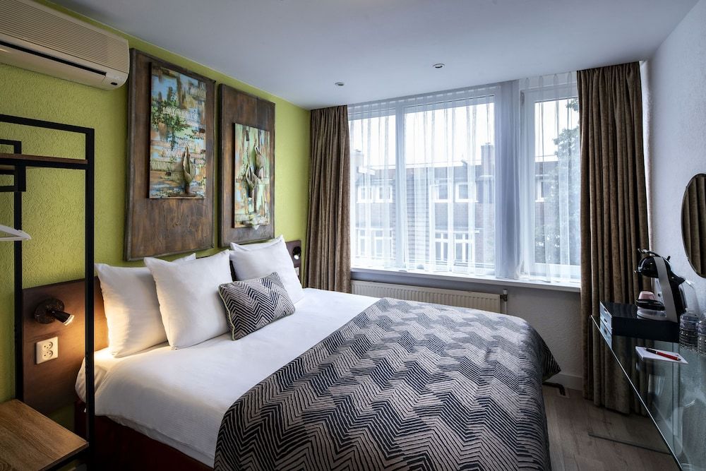 undefined Hotel Jupiter Centre 4