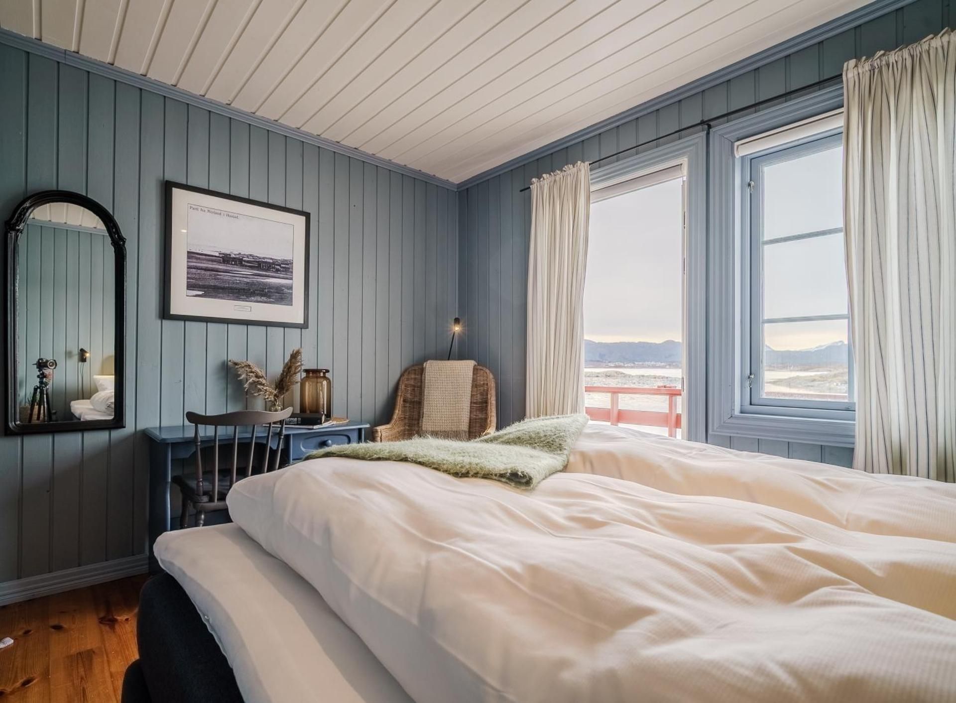 Deluxe Double Room with Balcony and Sea View