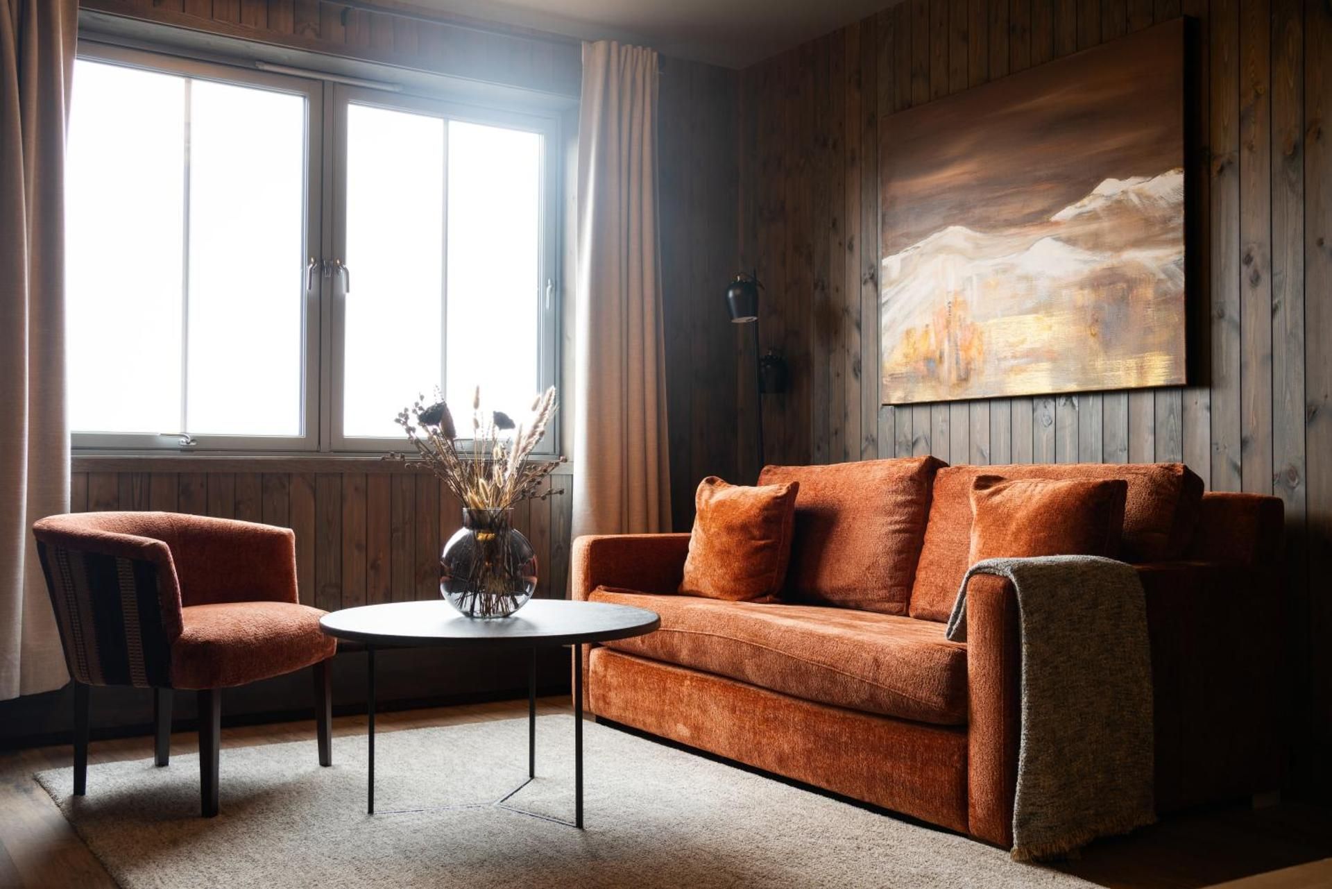 Suite with Mountain View