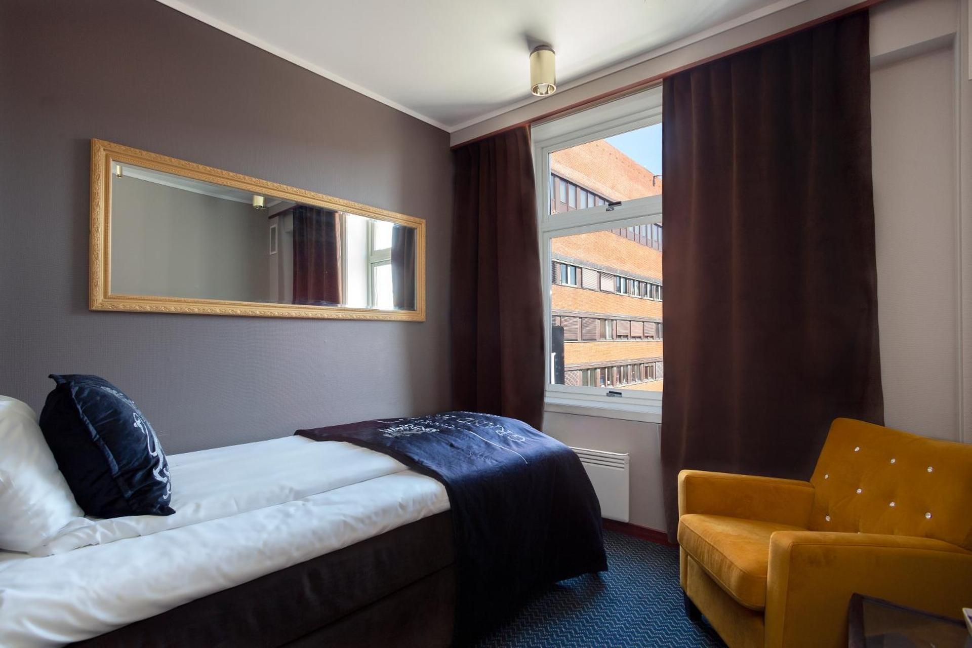Single Room with Evening Meal