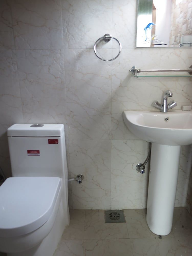 undefined Hotel Om 6