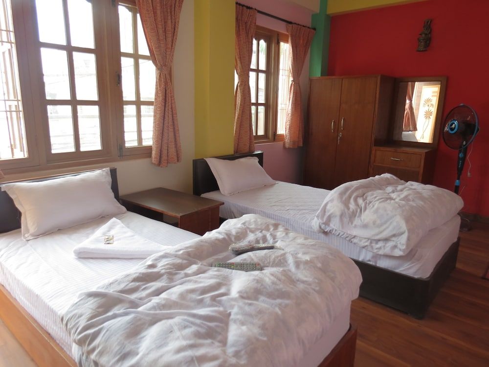 Hotel Om Twin Room, 2 Twin Beds 3