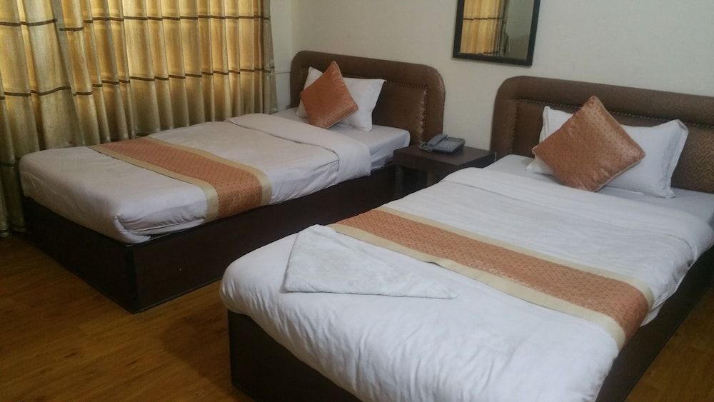Hotel Holy Temple Tree & Chautari Cafe Deluxe Double Room, 4 Bedrooms, Smoking, Garden View 2