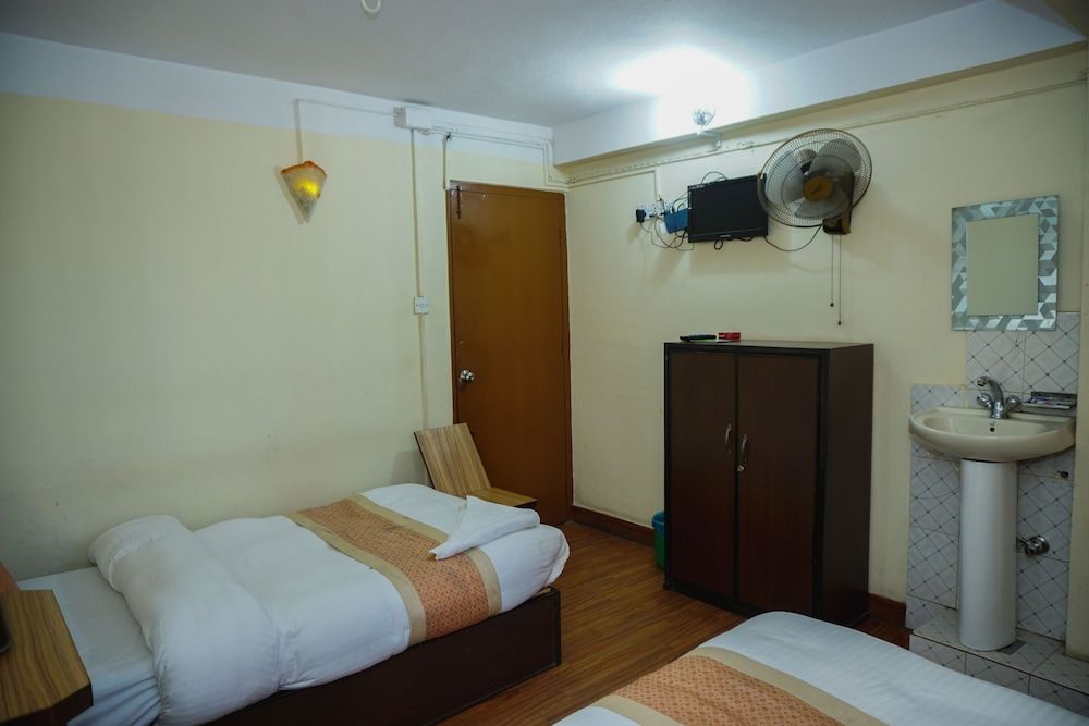 Hotel Holy Temple Tree & Chautari Cafe Deluxe Double Room, 4 Bedrooms, Smoking, Garden View 3