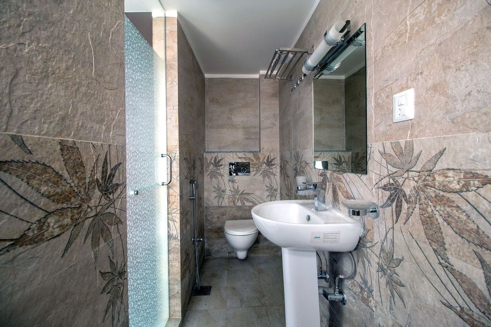 Hotel Himalaya Hub Superior Double Room, 1 Double Bed, City View 3