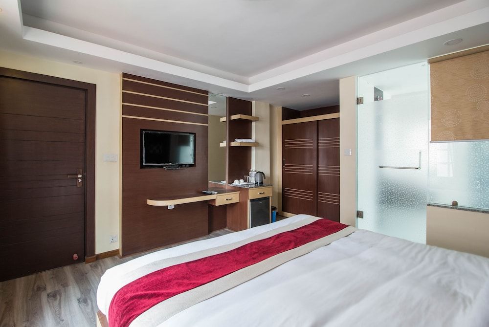 Hotel Himalaya Hub Family Suite, 1 Double Bed, Ensuite, City View
