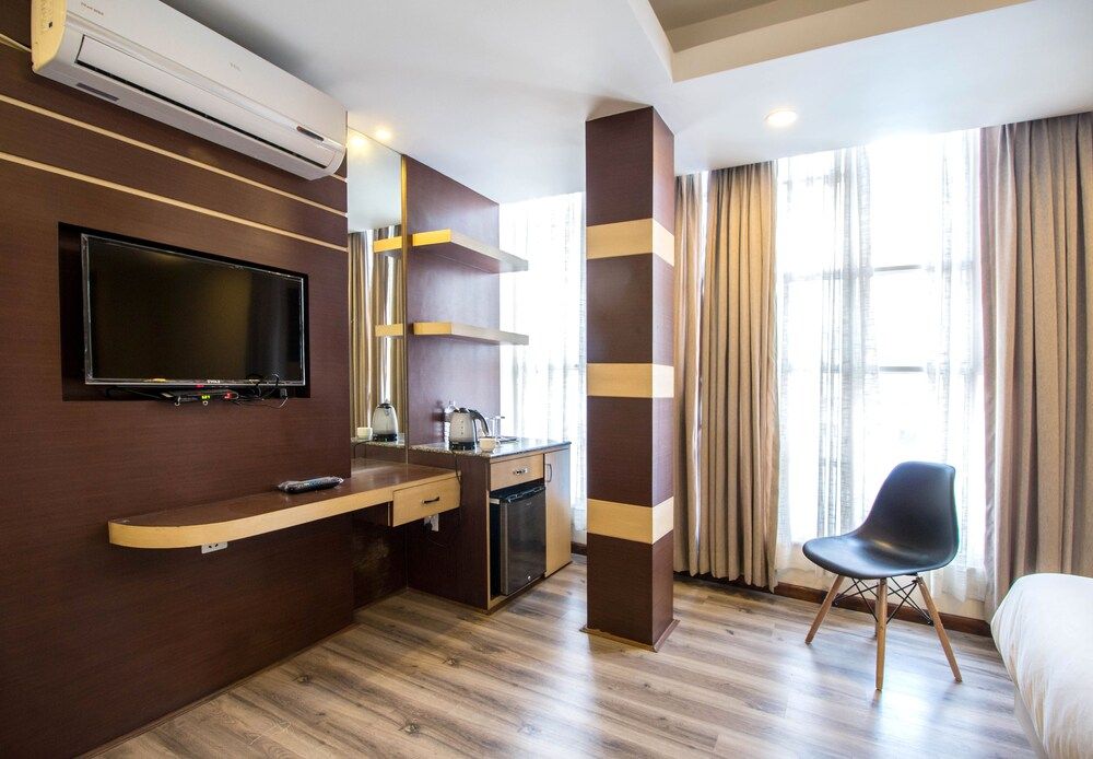 Hotel Himalaya Hub Family Suite, 1 Double Bed, Ensuite, City View 2