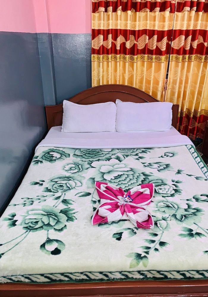 Mount Blue Tourist Hostel Deluxe Double Room 3