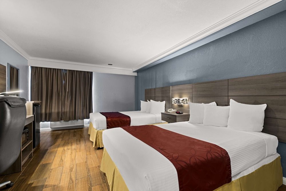 Standard Room, 2 Double Beds, Balcony