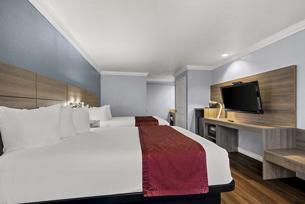 Best Western Moreno Hotel & Suites Standard Room, 2 Double Beds, Accessible 3