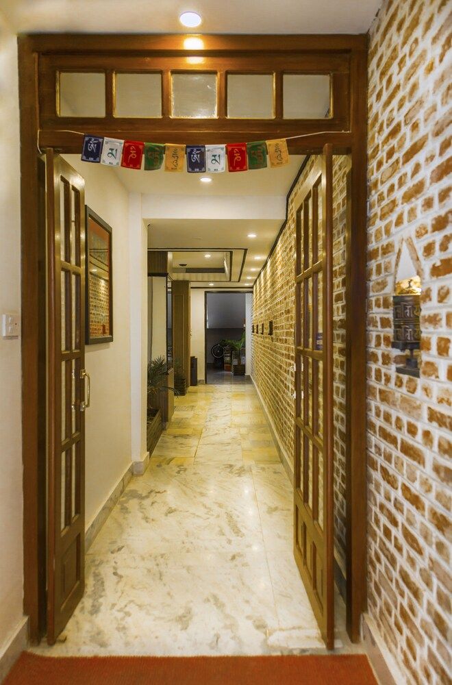 undefined Harati Manor Inn 2