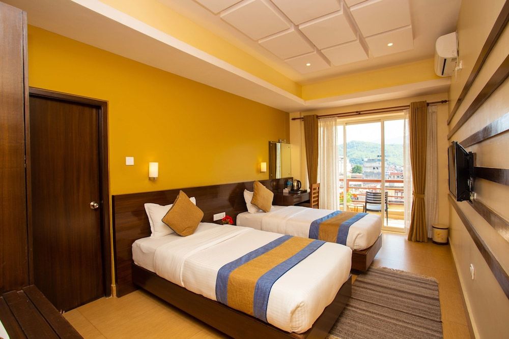 Hotel Lake Paradise Deluxe Double or Twin Room 15