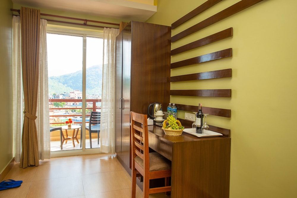 Hotel Lake Paradise Deluxe Double or Twin Room 19