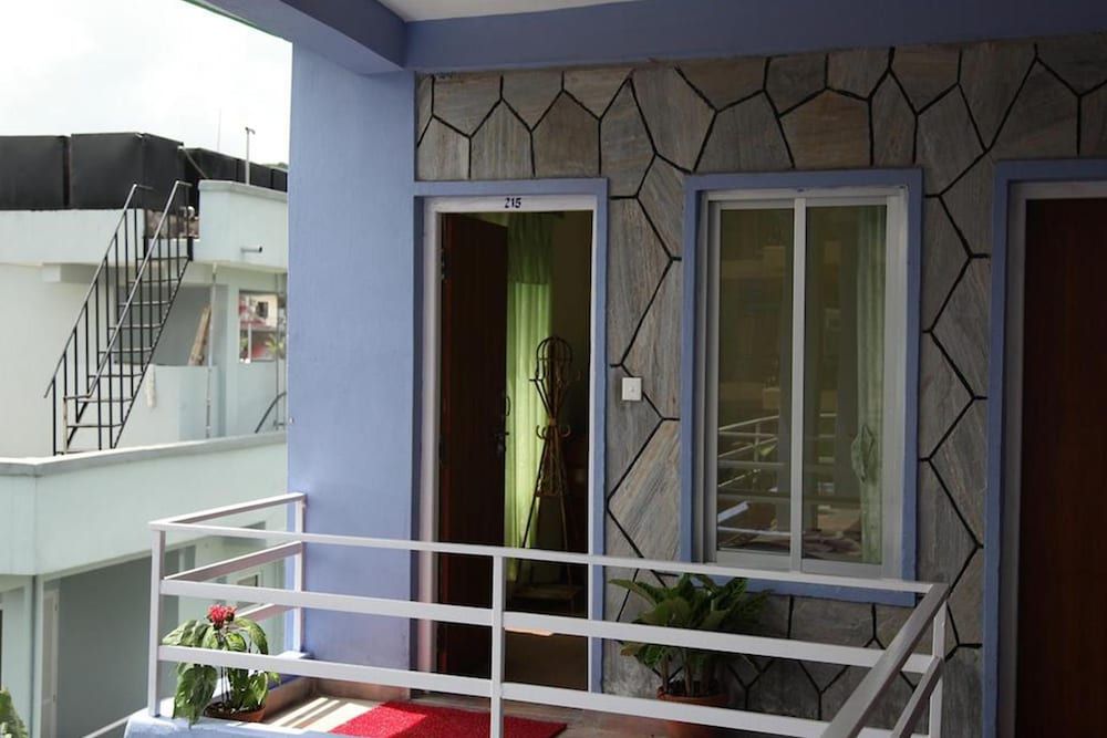 undefined Hotel Snow Leopard 10