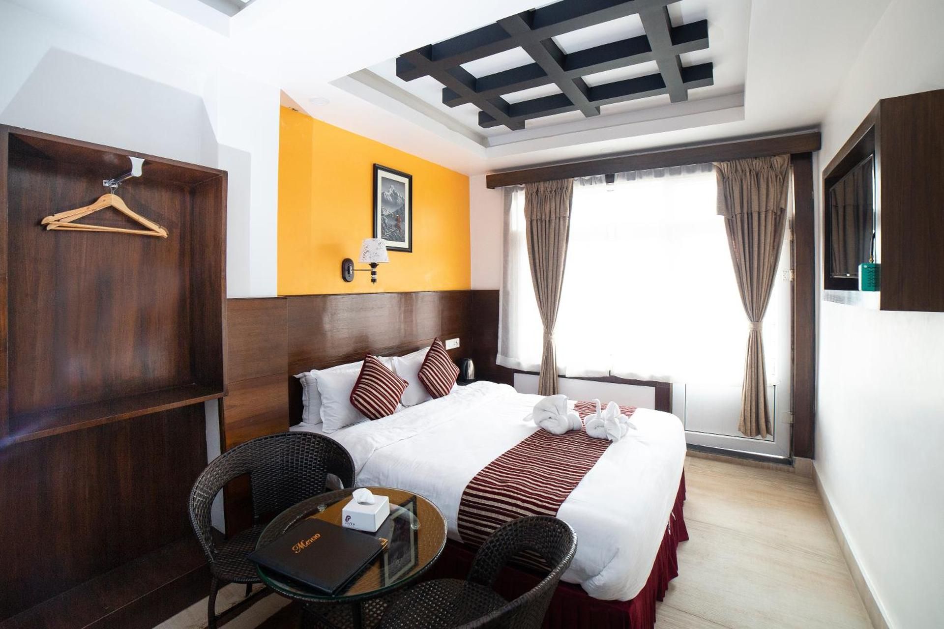 Hotel Lakeside Deluxe Double Room 4