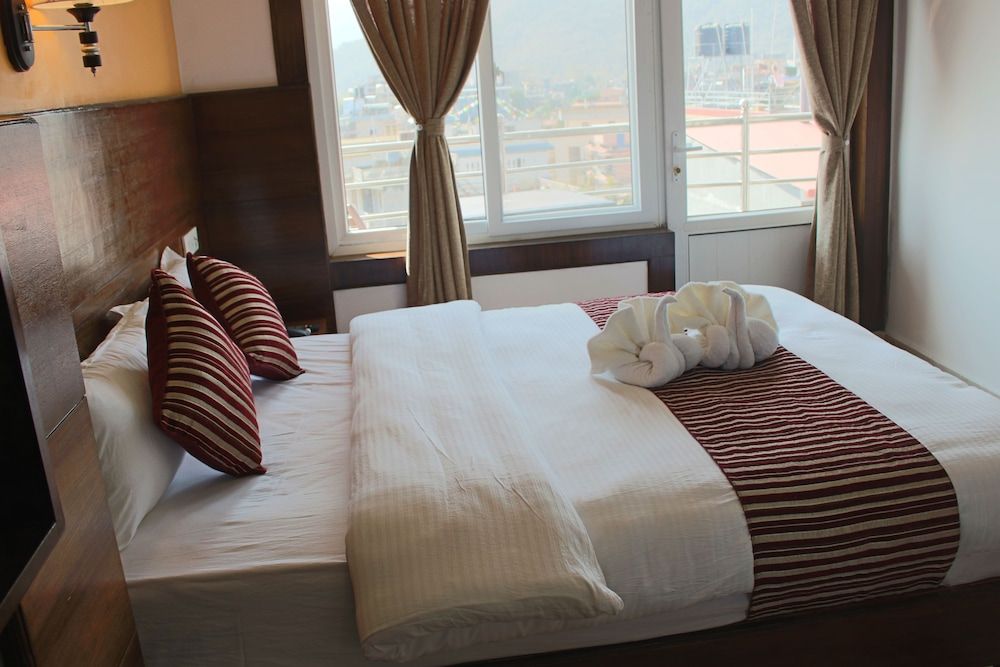 Hotel Lakeside Deluxe Double Room 2