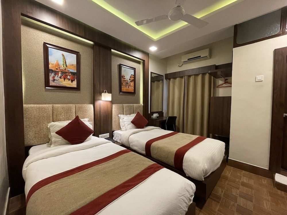 Hotel Kailash Business Double or Twin Room 10