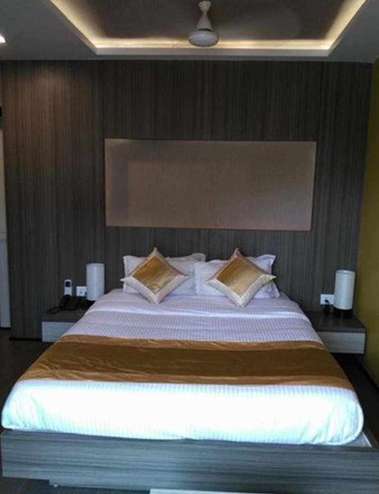 Hotel Kailash Business Double or Twin Room 2