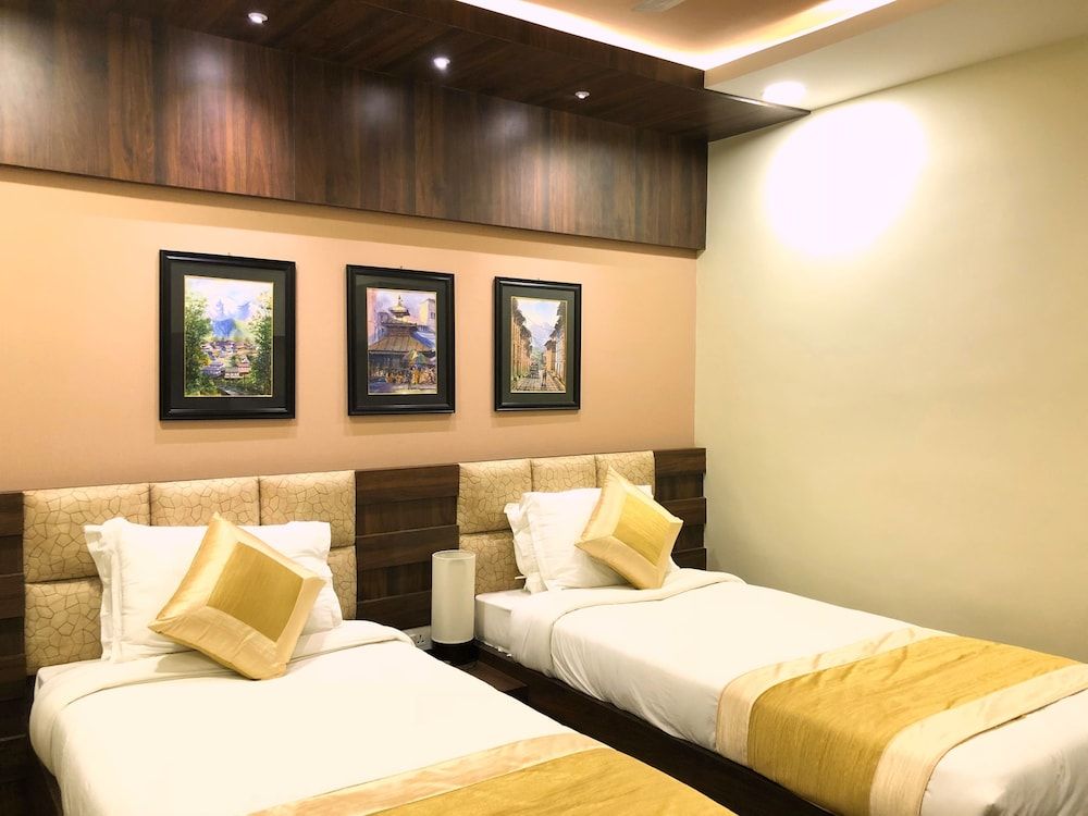 Hotel Kailash Business Double or Twin Room 4