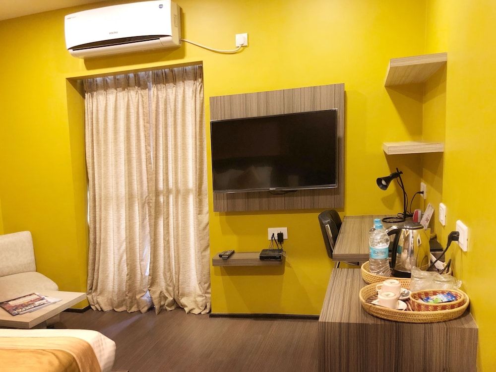 Hotel Kailash Business Double or Twin Room 8