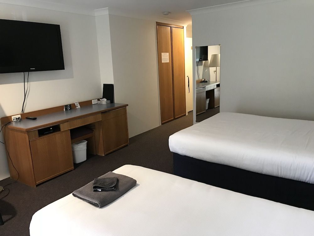 Queen Spa Suite