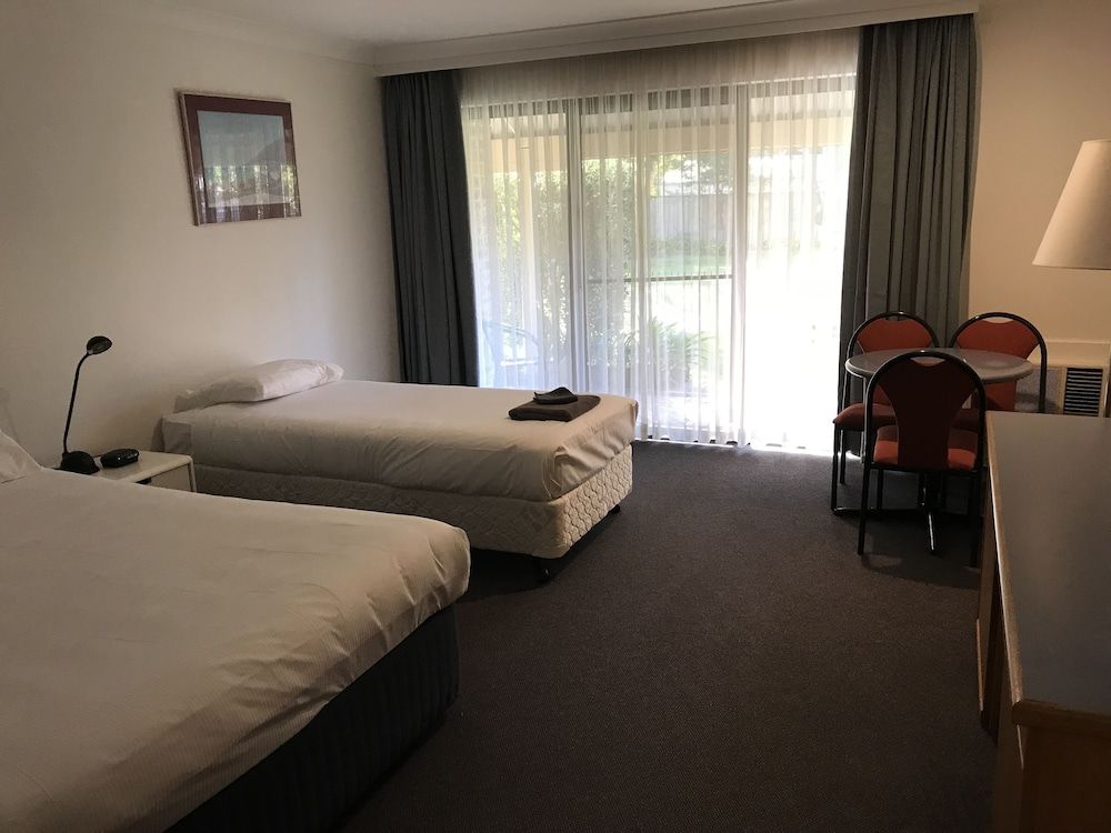 Queen Spa Suite