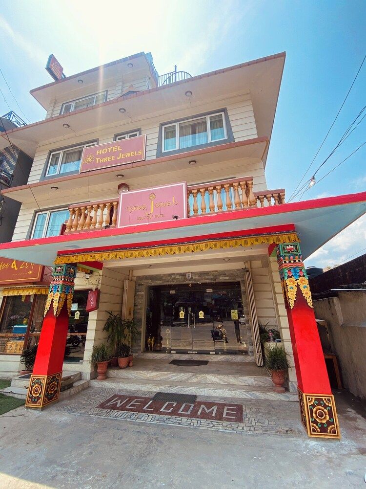 undefined Three Jewels Boutique Hotel 4