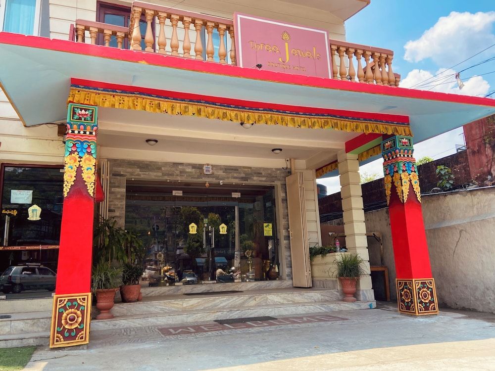 undefined Three Jewels Boutique Hotel 3