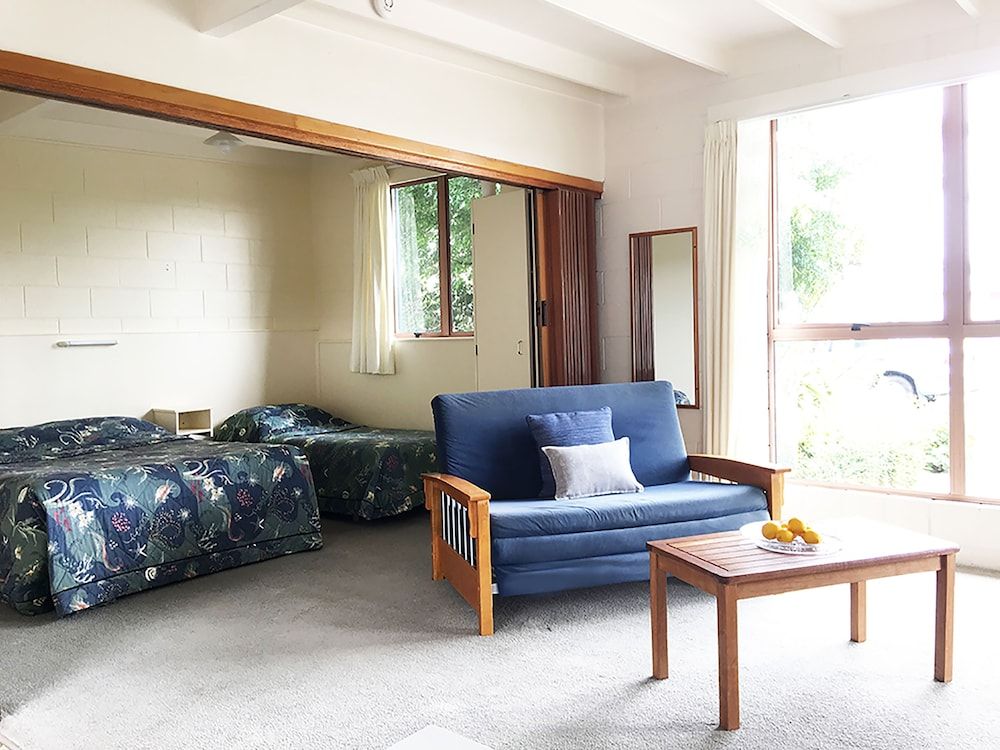 Family Studio, Garden Area