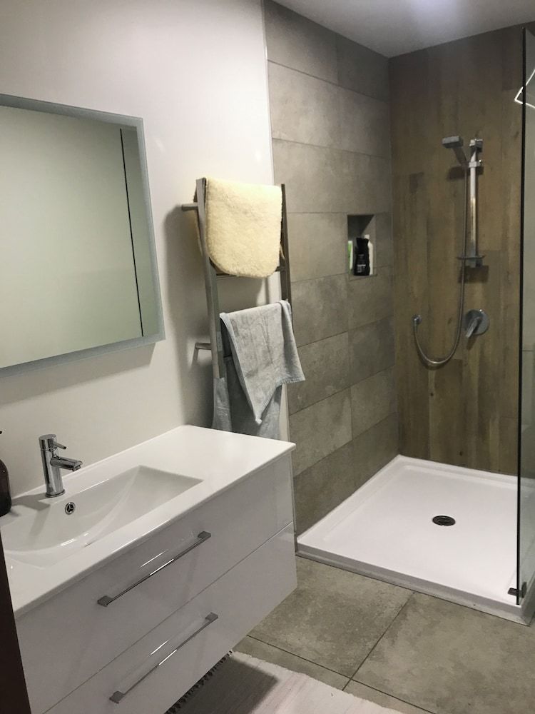 Newlands B&B Comfort Double Room, 1 Queen Bed 2