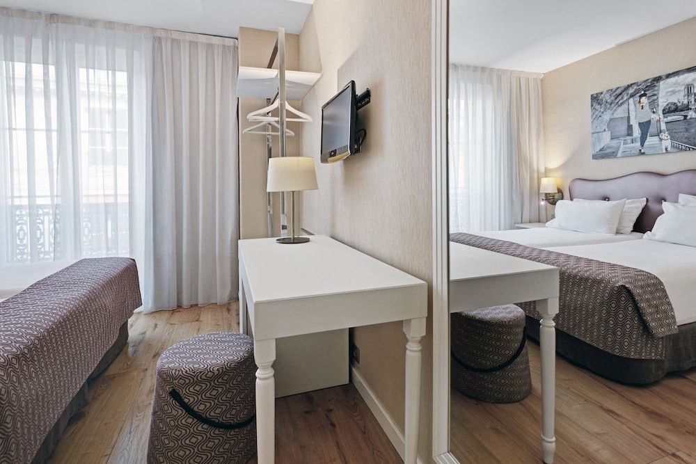 Hotel Exe Paris Centre Double or Twin Room 6